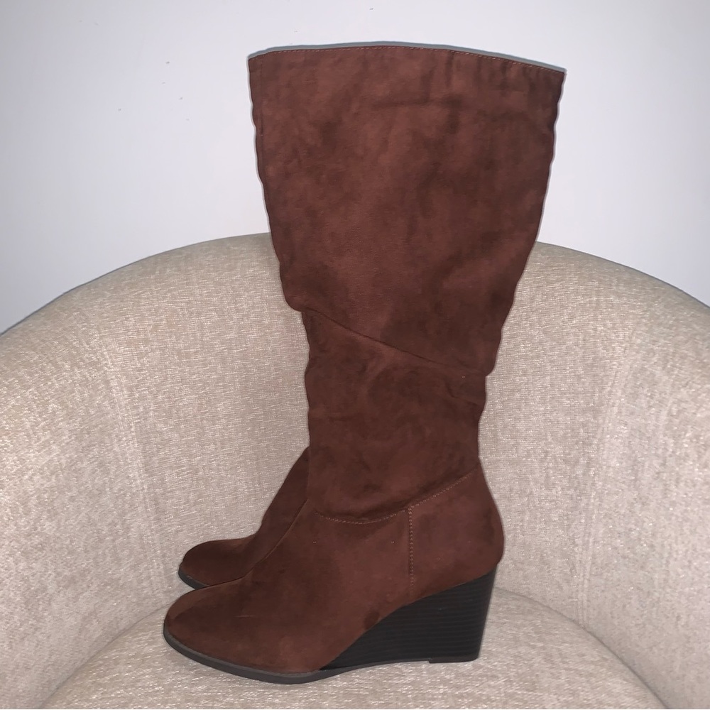 NWOT a.n.a  Bianca brown slouchy wedge boots size 8